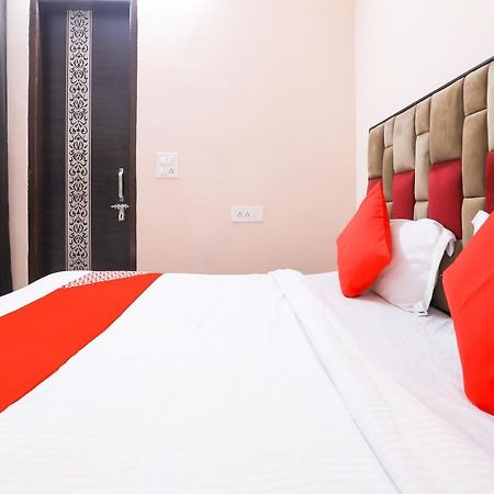 Oyo 77819 Shahdara Inn 新德里 外观 照片
