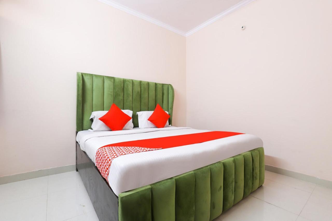 Oyo 77819 Shahdara Inn 新德里 外观 照片